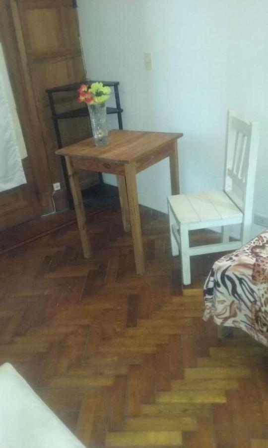 Habitac Indiv Casa De Familia, Flores Буенос Айрес Екстериор снимка