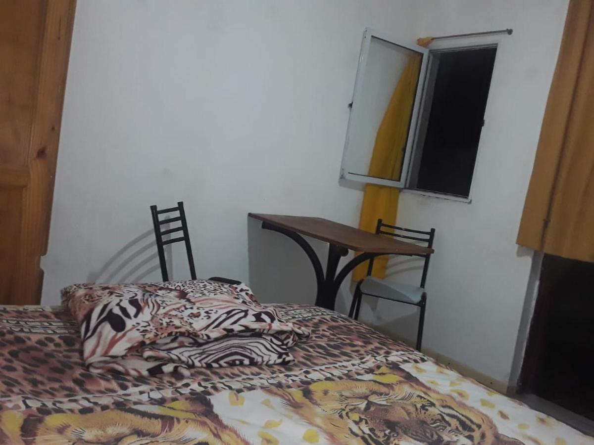 Habitac Indiv Casa De Familia, Flores Буенос Айрес Екстериор снимка