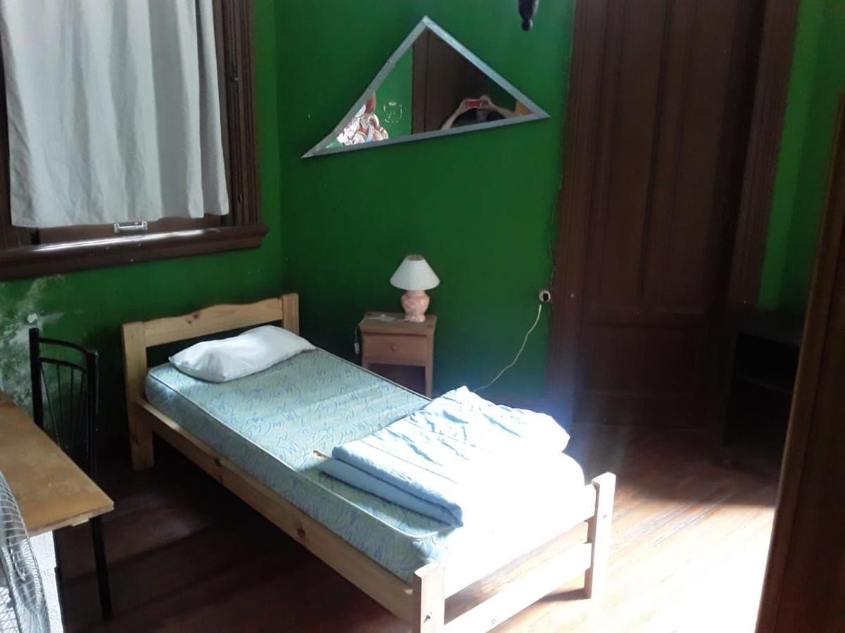 Habitac Indiv Casa De Familia, Flores Буенос Айрес Екстериор снимка