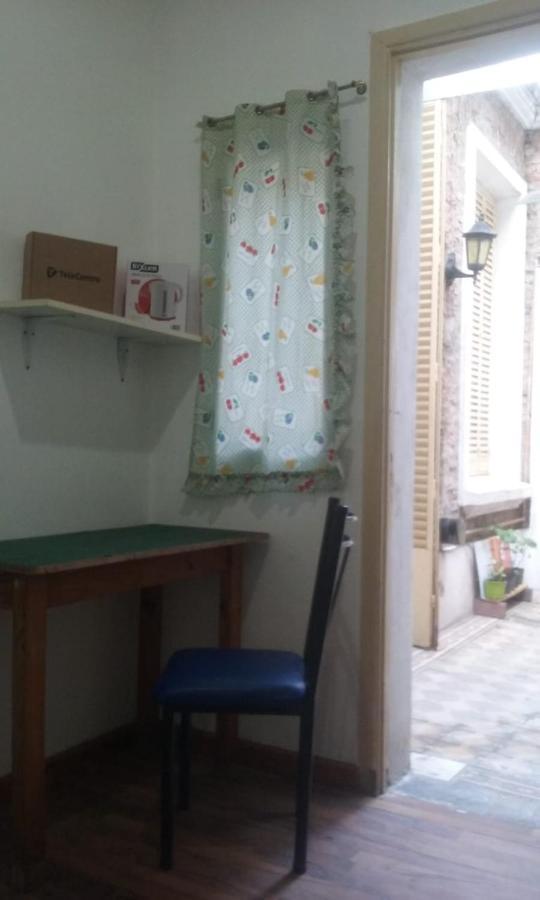 Habitac Indiv Casa De Familia, Flores Буенос Айрес Екстериор снимка