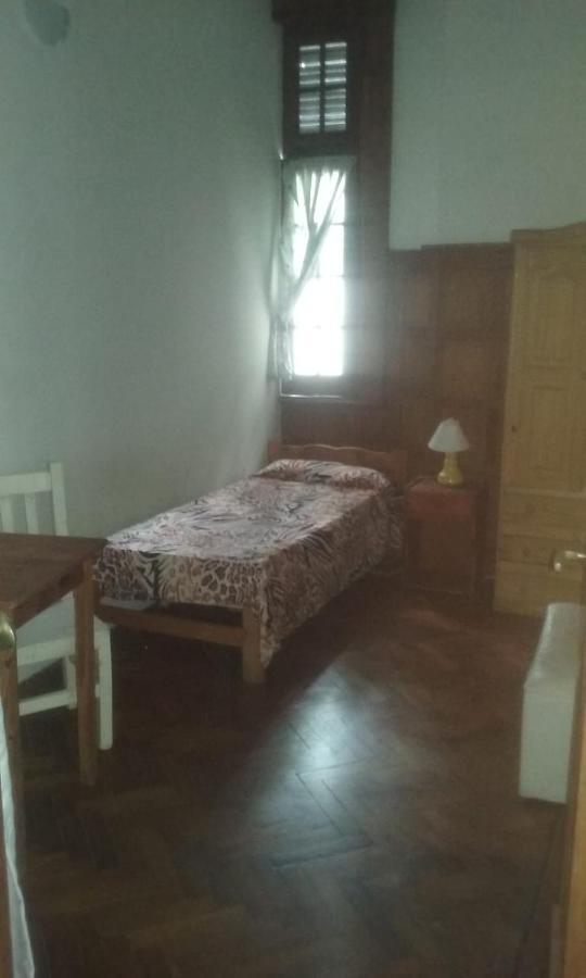 Habitac Indiv Casa De Familia, Flores Буенос Айрес Екстериор снимка