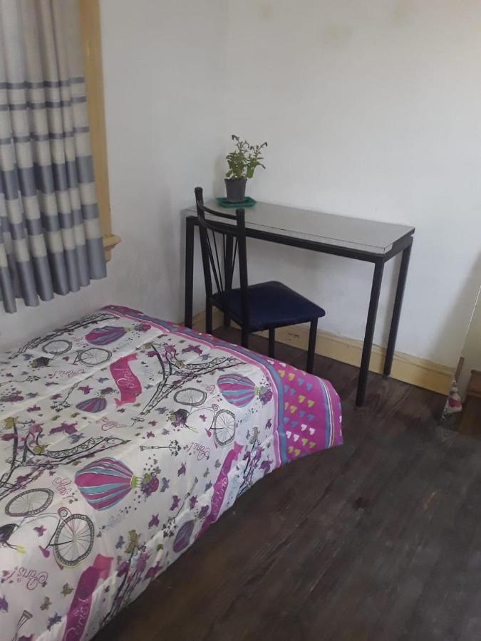 Habitac Indiv Casa De Familia, Flores Буенос Айрес Екстериор снимка