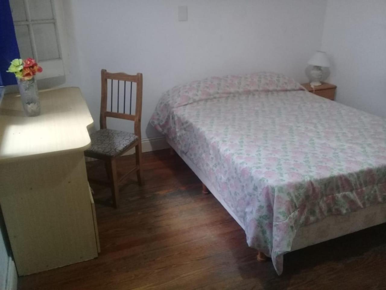 Habitac Indiv Casa De Familia, Flores Буенос Айрес Екстериор снимка