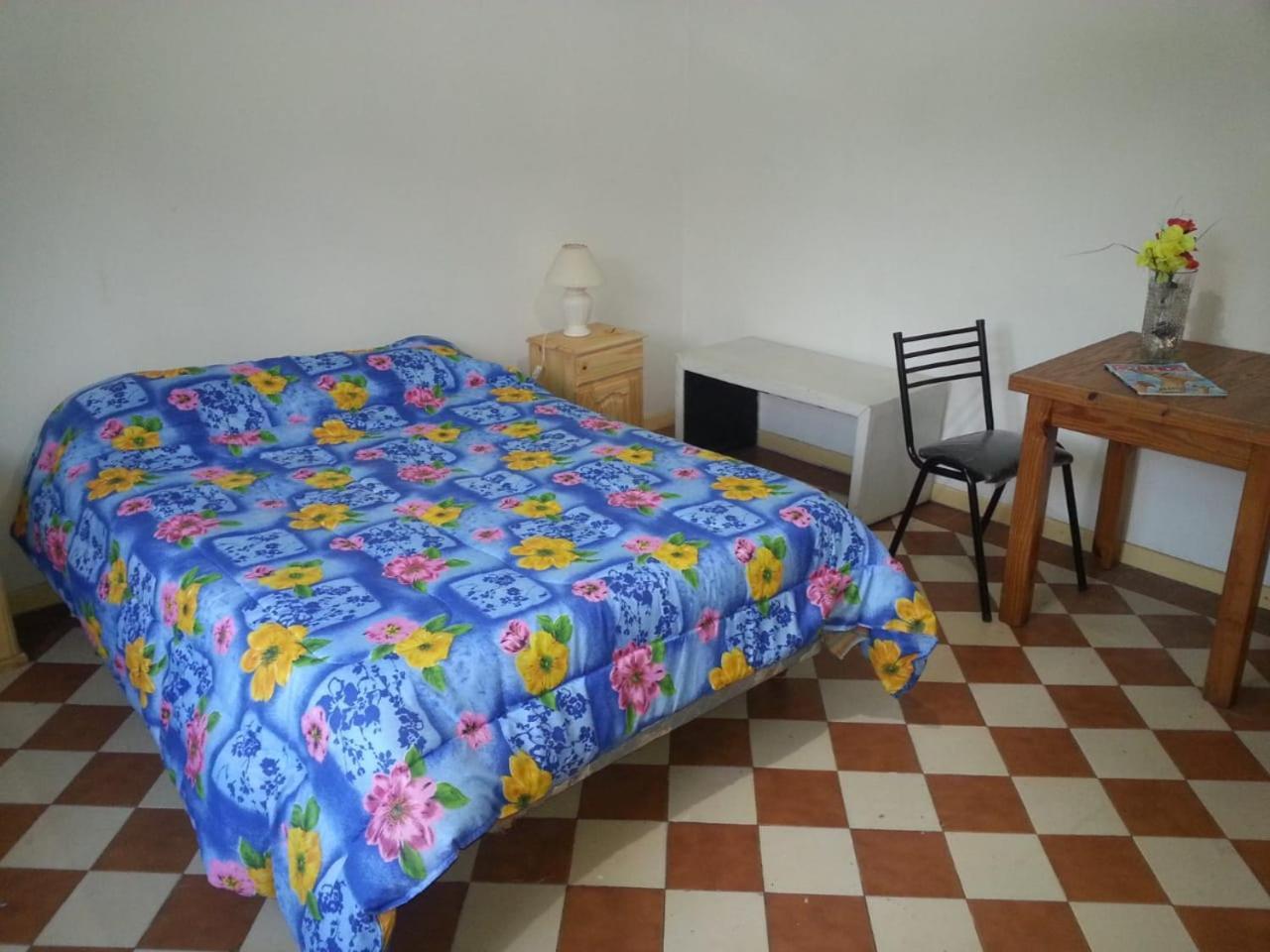 Habitac Indiv Casa De Familia, Flores Буенос Айрес Екстериор снимка