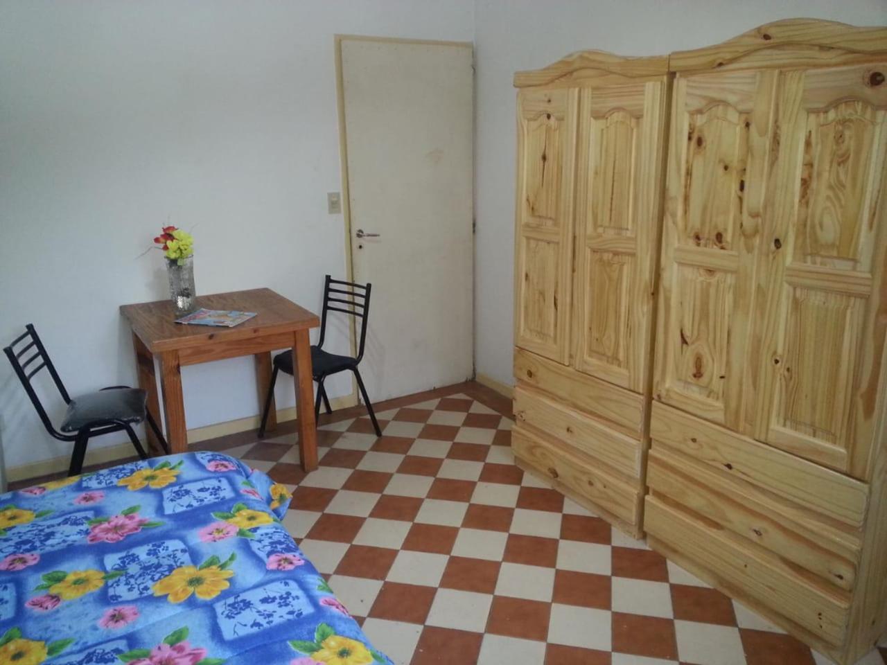 Habitac Indiv Casa De Familia, Flores Буенос Айрес Екстериор снимка