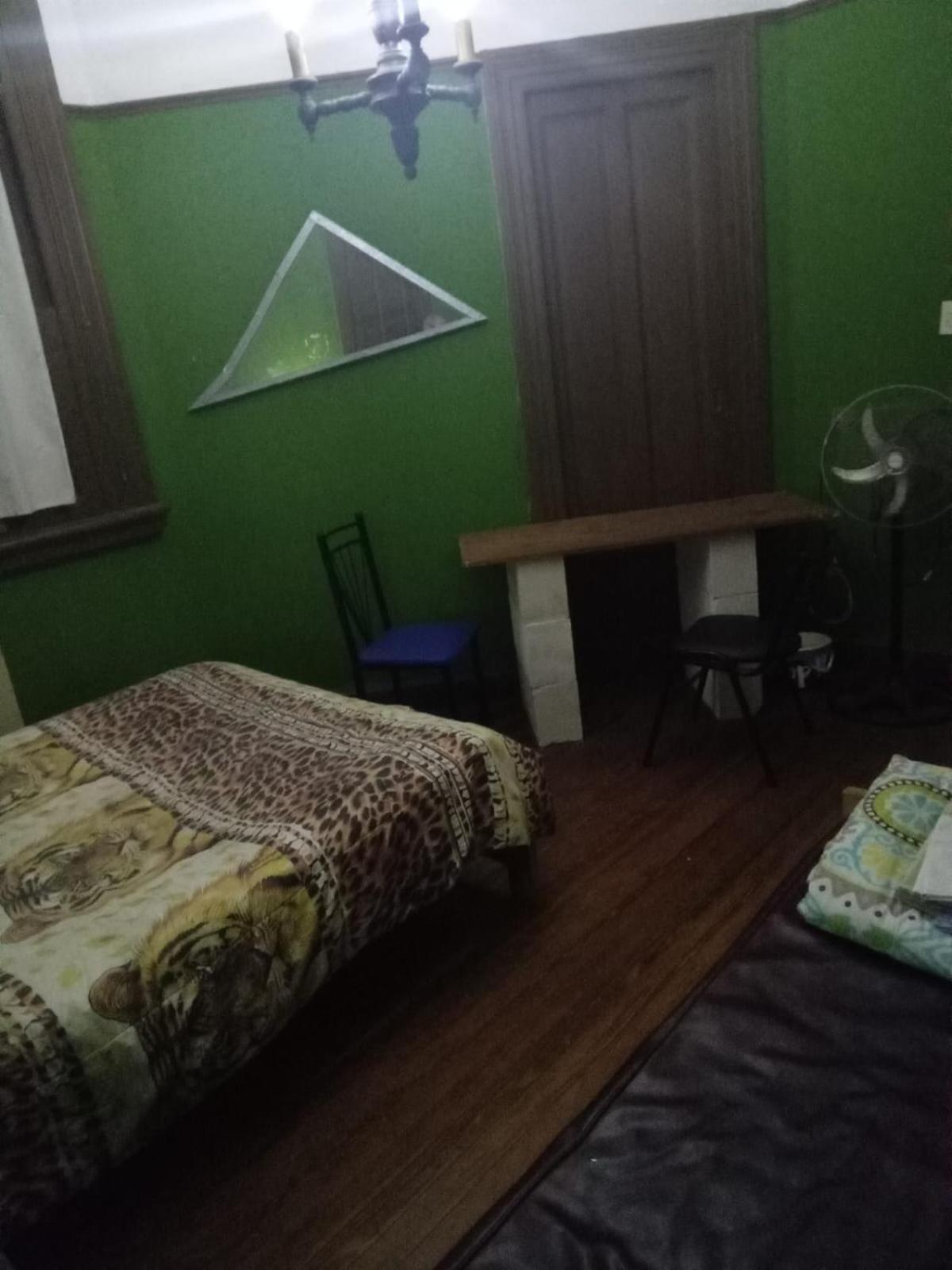Habitac Indiv Casa De Familia, Flores Буенос Айрес Екстериор снимка