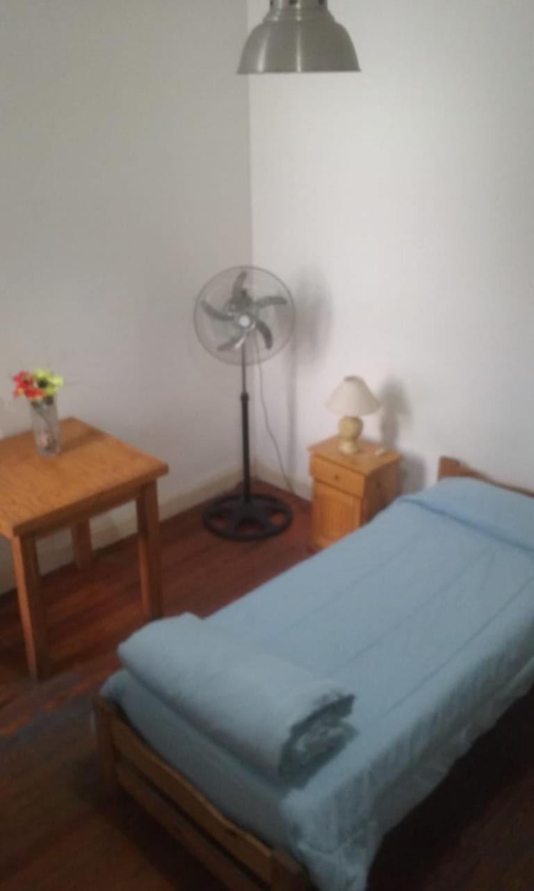 Habitac Indiv Casa De Familia, Flores Буенос Айрес Екстериор снимка